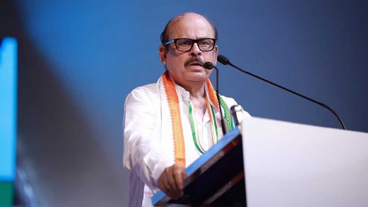 कांग्रेस को अपनी राजनीतिक रणनीति को स्पष्ट करने की जरूरत: तारिक अनवर